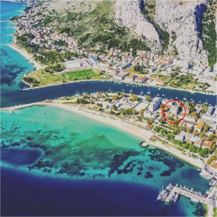Apartman Center Omiš Buitenkant foto