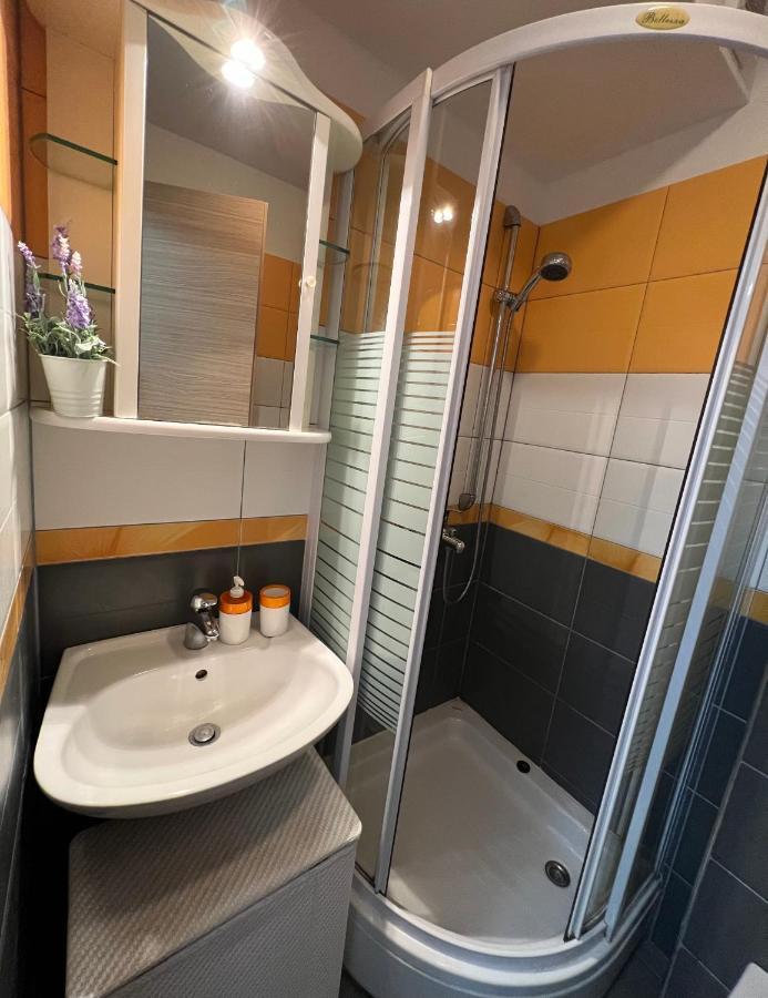 Apartman Center Omiš Buitenkant foto